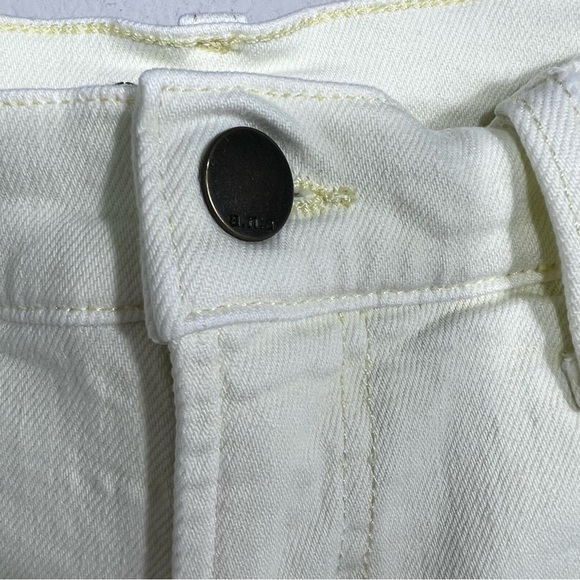 ANA cut off denim shorts size 6 HIGH-RISE
DENIM BOYFRIEND SHORT 5" INSEAM - Picture 6 of 10